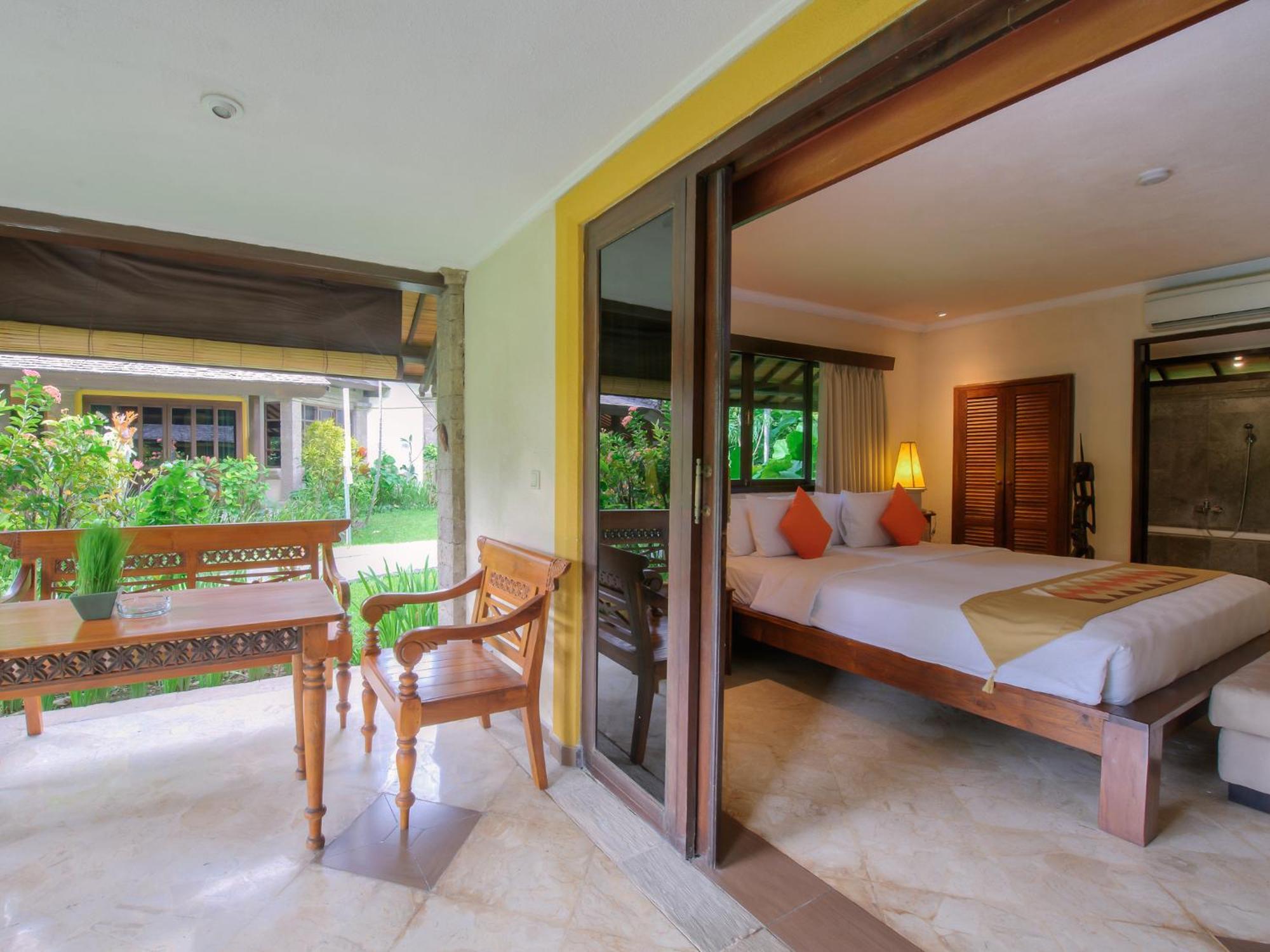 Deluxe Lumbung Extra Bed
